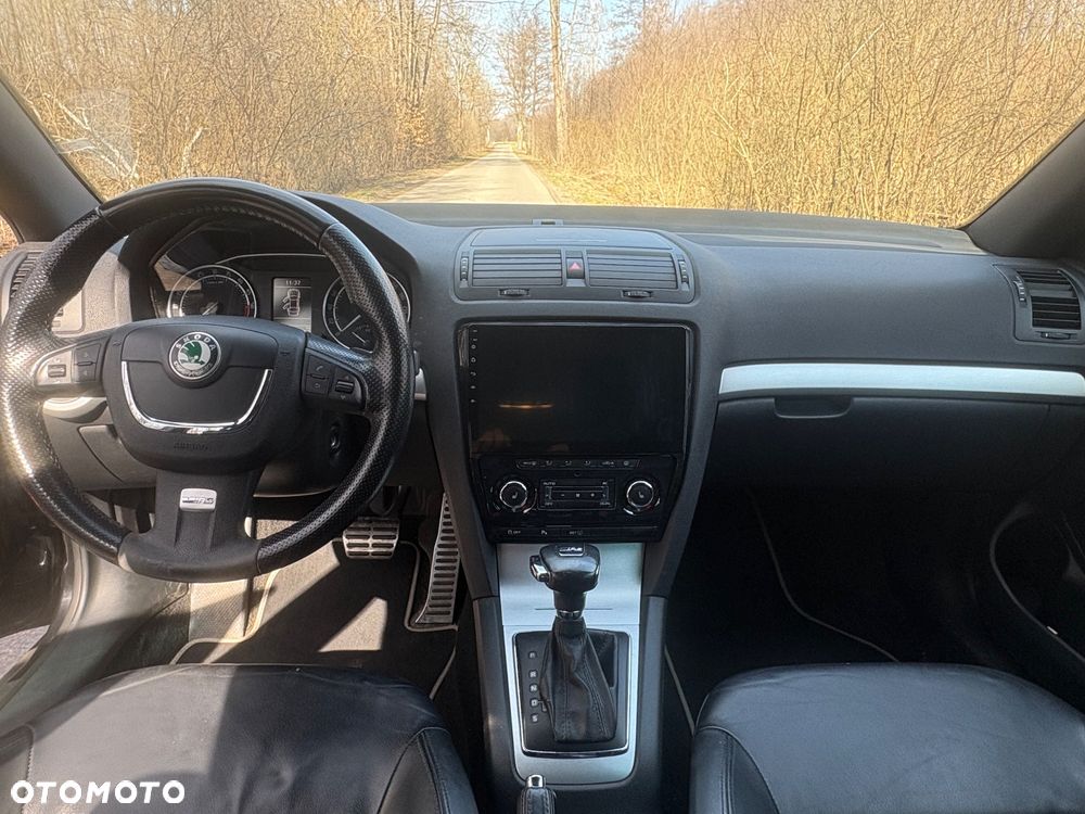 Skoda Octavia 2.0 TDI DPF RS DSG - 8