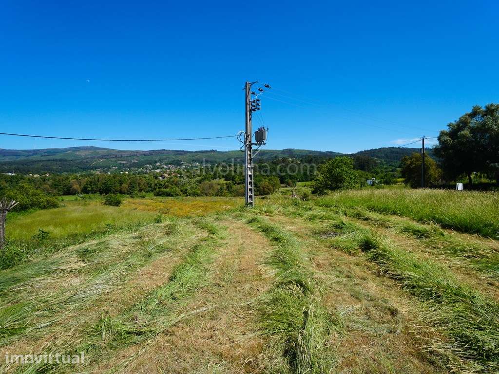 Terreno em zona de construção, com vistas agradáveis para o campo à... - Grande imagem: 3/6