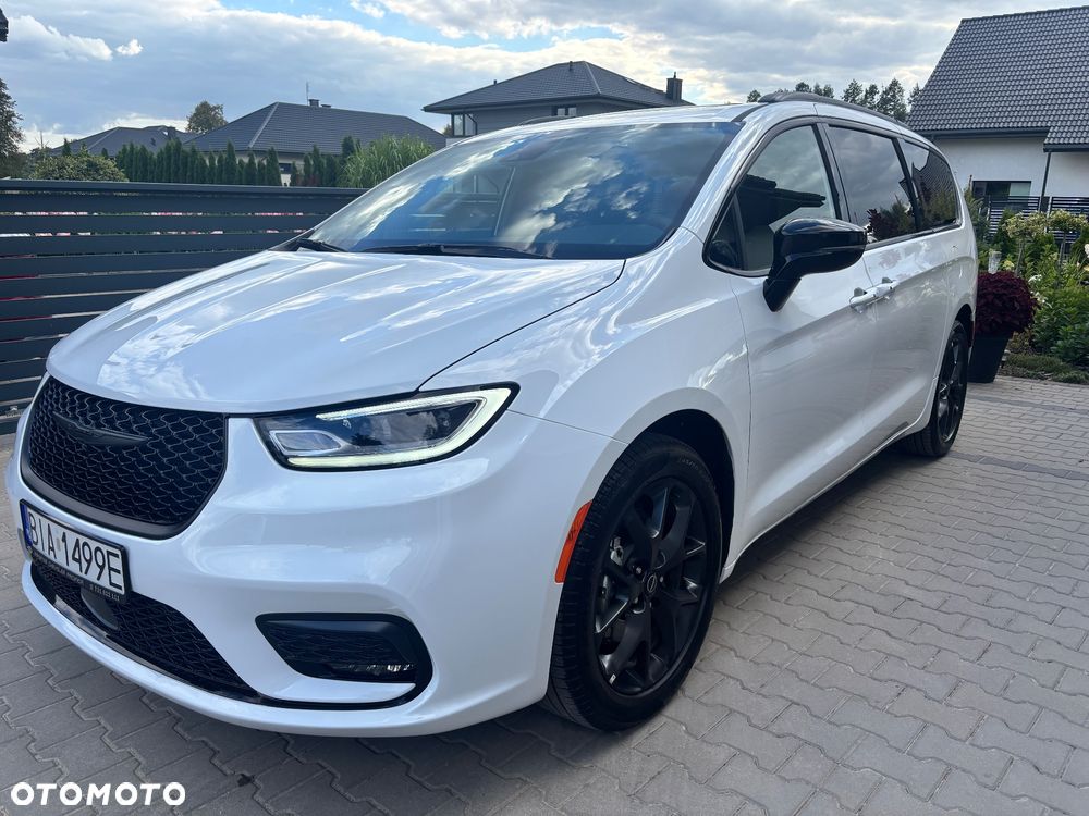 Chrysler Pacifica - 12