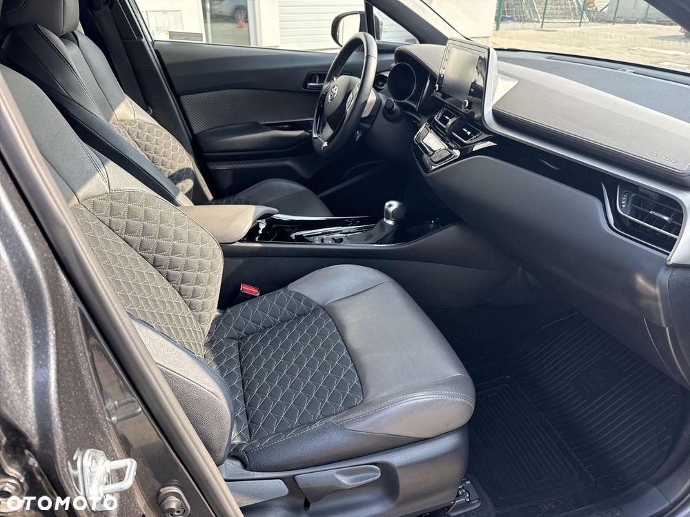 Toyota C-HR 2.0 Hybrid Executive - 7