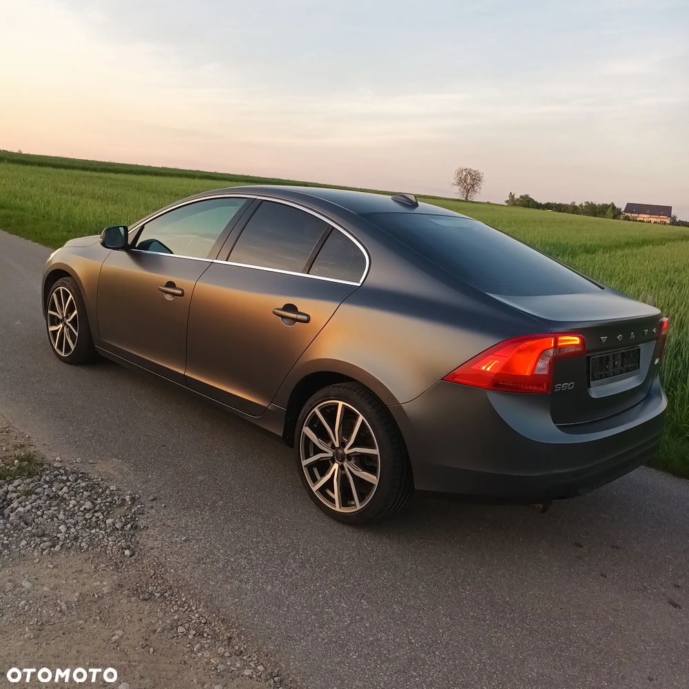 Volvo S60 D4 Geartronic Momentum - 9