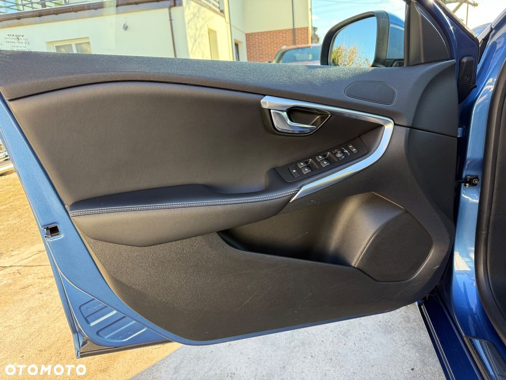 Volvo V40 D3 Drive-E R-Design Momentum - 14