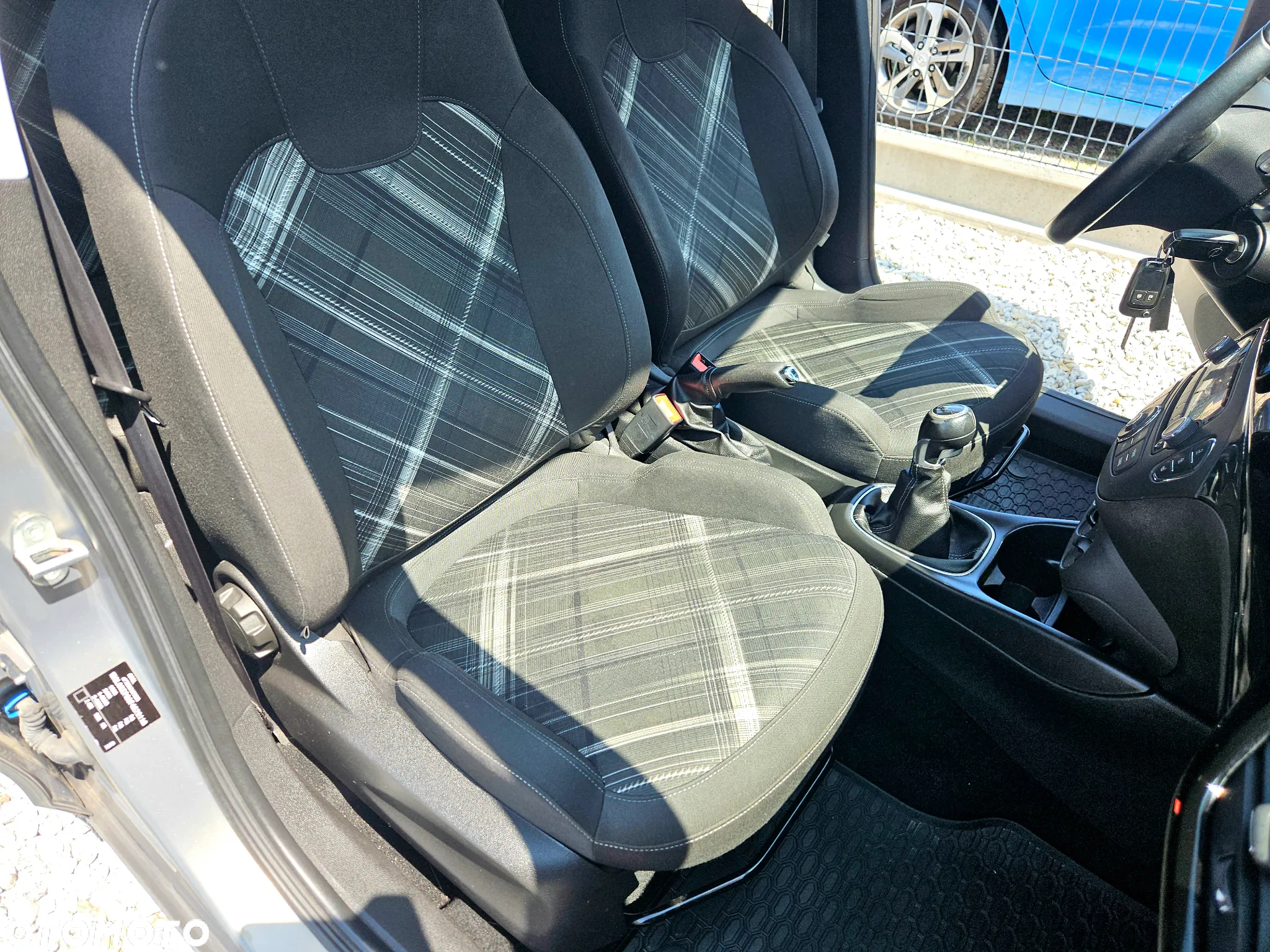 Opel Corsa 1.4 Color Edition S&S - 33