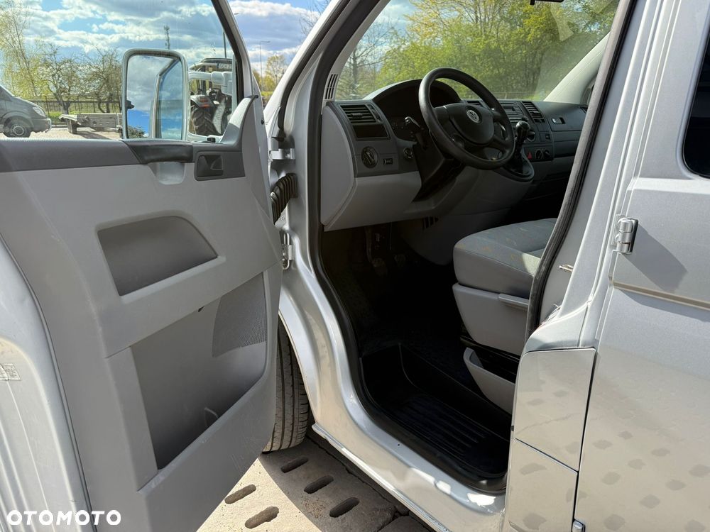 Volkswagen T5 - 15