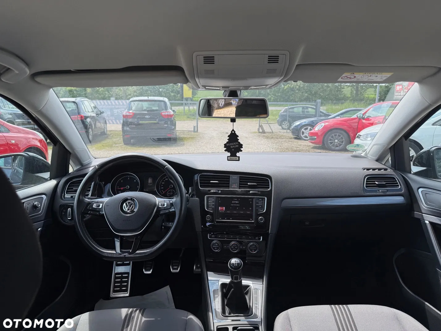Volkswagen Golf 1.6 TDI BlueMotion Technology Allstar - 23