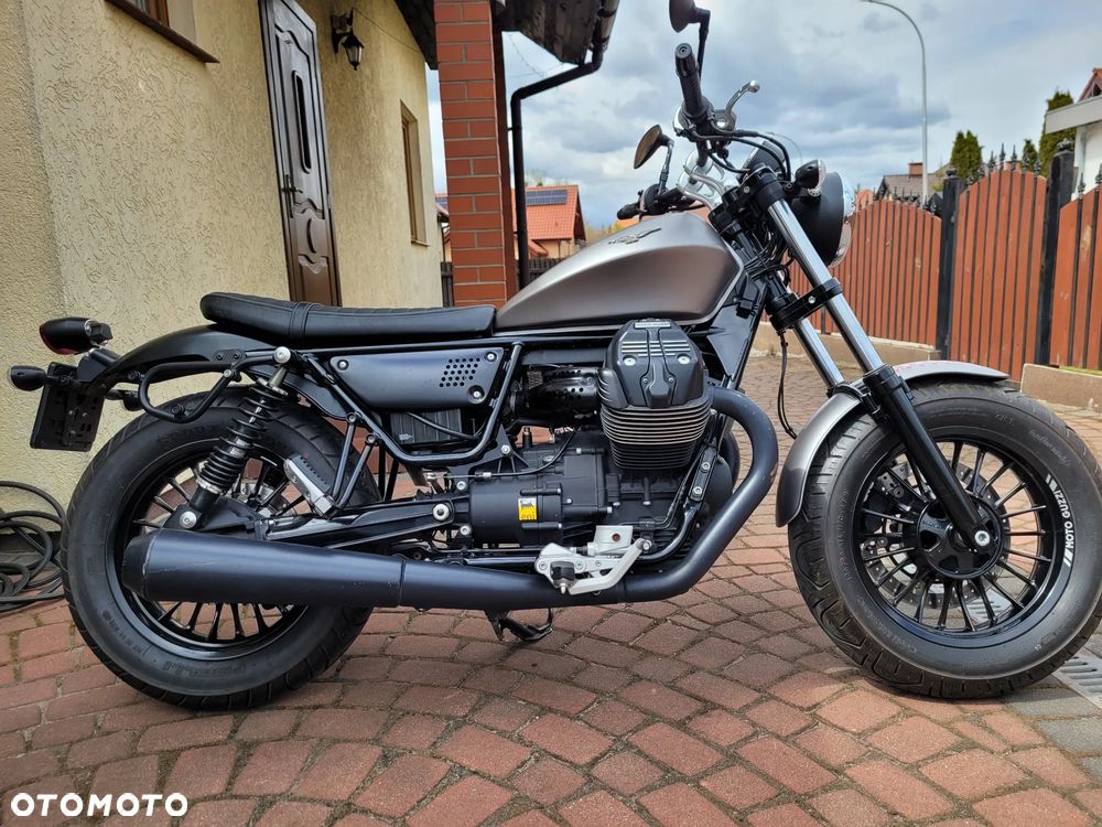 Moto Guzzi V9 - 2