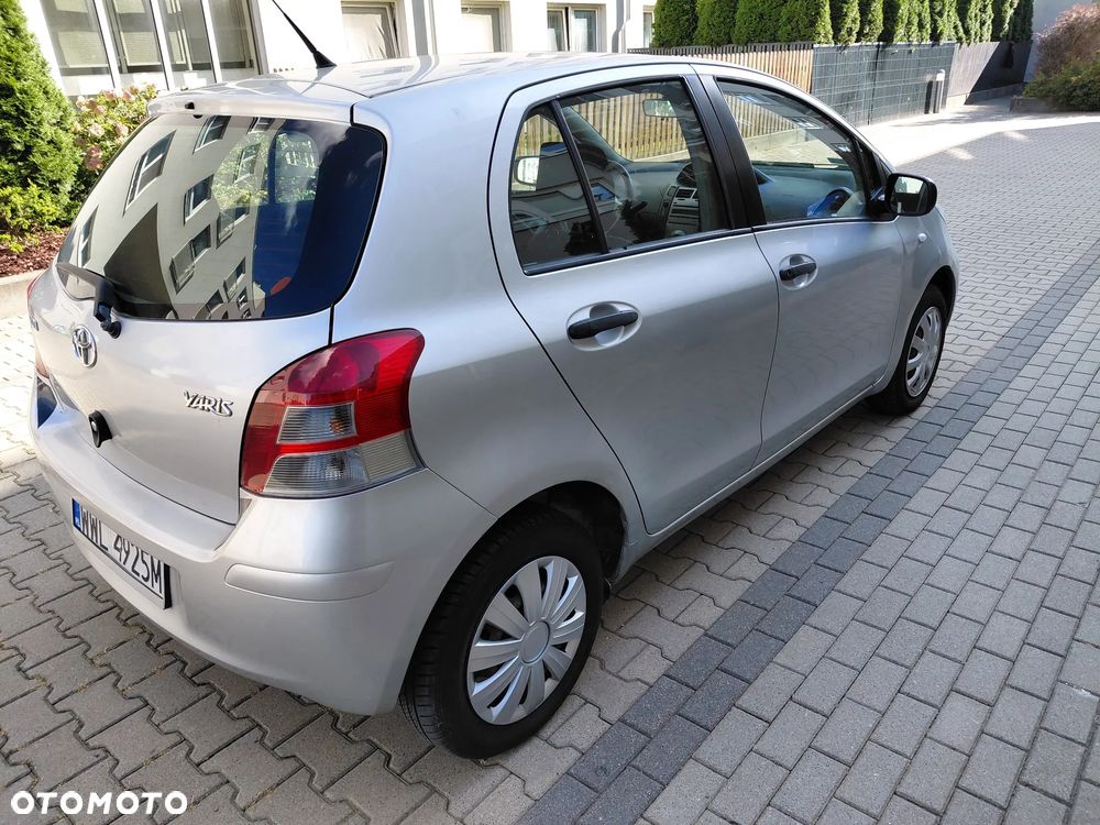 Toyota Yaris 1.0 Luna EU5 - 5