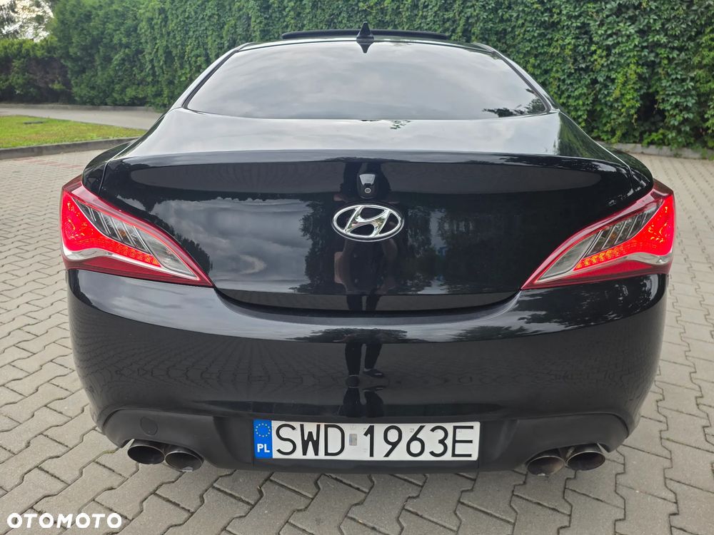 Hyundai Genesis - 8