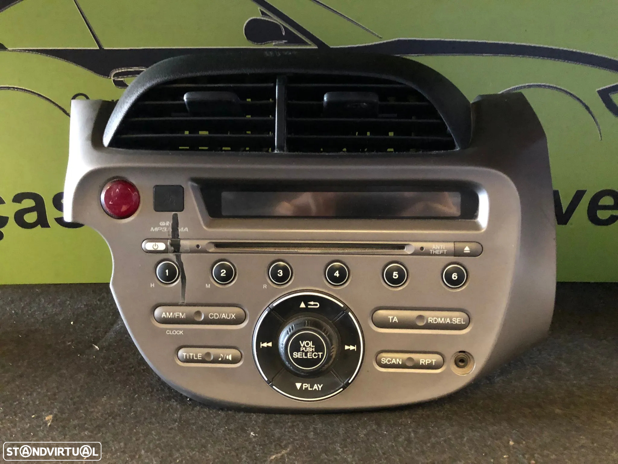 HONDA JAZZ AUTO RADIO - R136 - 2