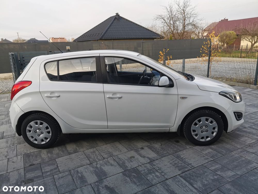 Hyundai i20 1.2 Trend - 25
