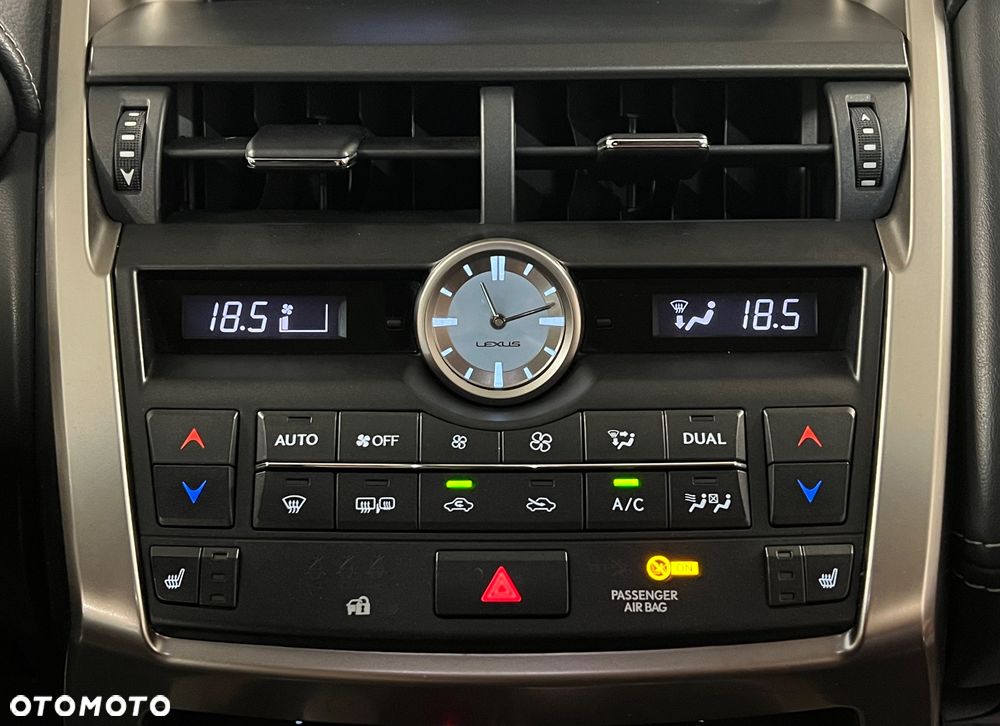 Lexus NX 300h Comfort AWD - 33
