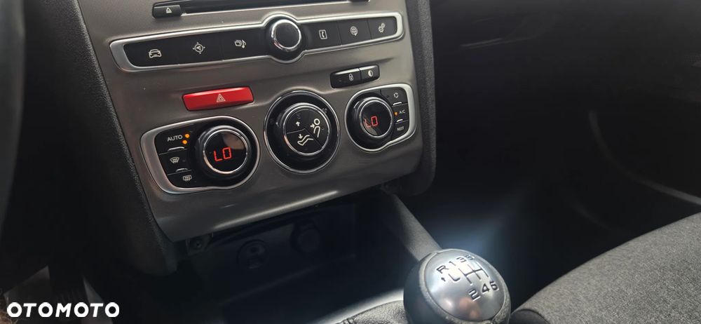 Citroën C4 PureTech e-THP 130 Exclusive - 27