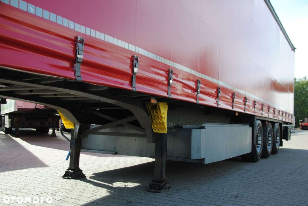 Schmitz Cargobull SCS kurtyna, podnoszona oś - 13
