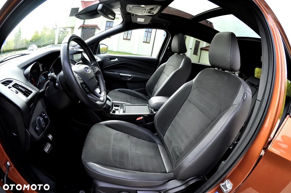 Ford Kuga 2.0 TDCi AWD ST-Line - 23