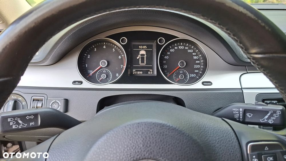 Volkswagen Passat - 15