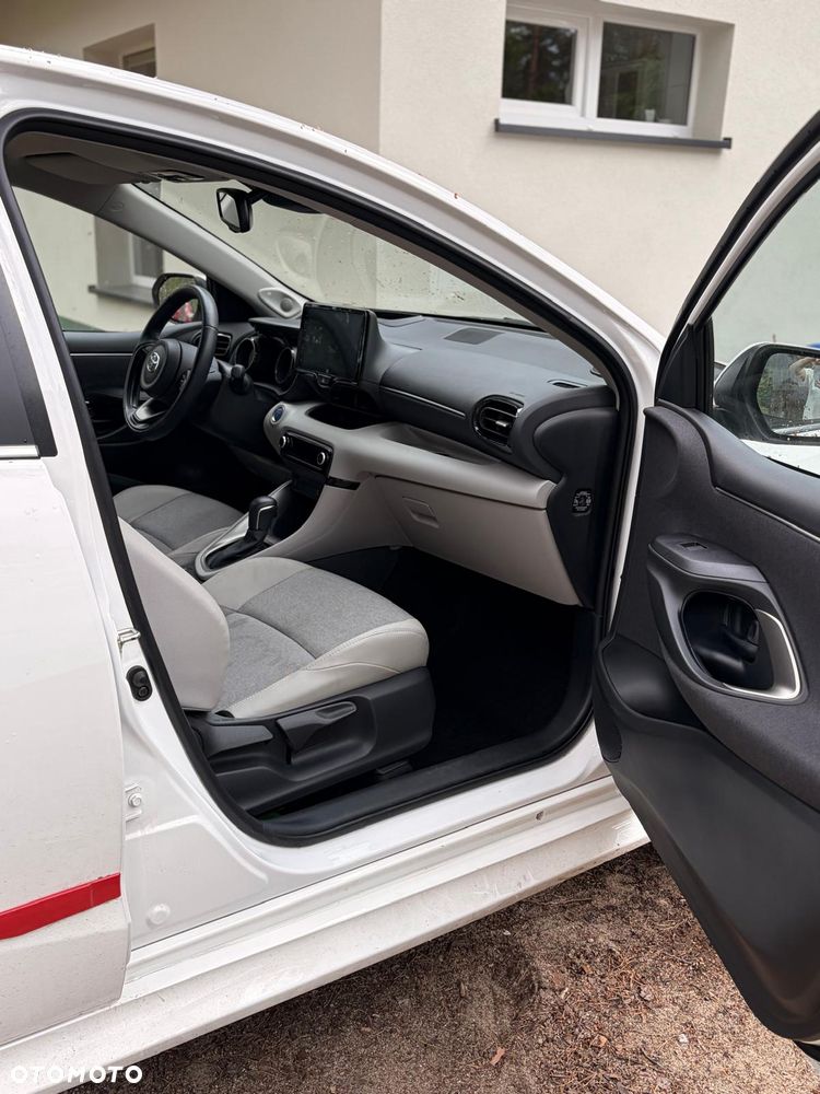 Toyota Yaris Hybrid 1.5 Executive - 12