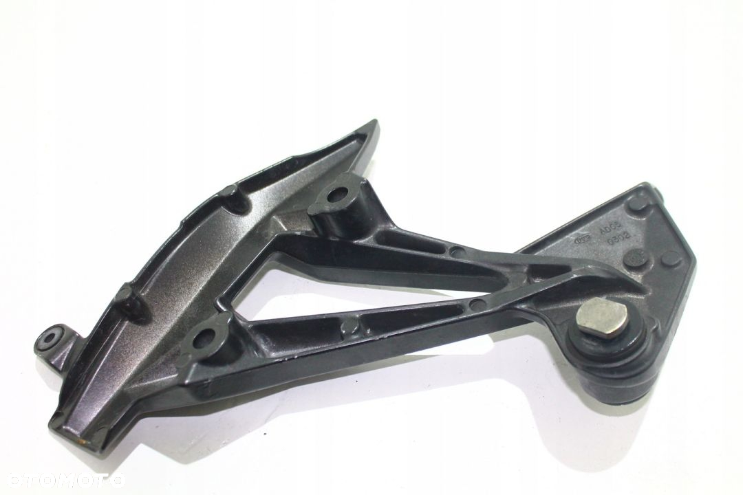 KAWASAKI Z1000 07-09 SET PODNÓŻEK PASAŻERA PRAWY - 4