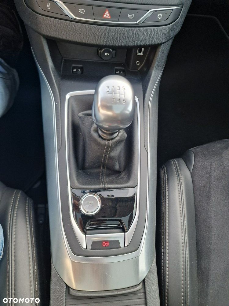 Peugeot 308 - 34