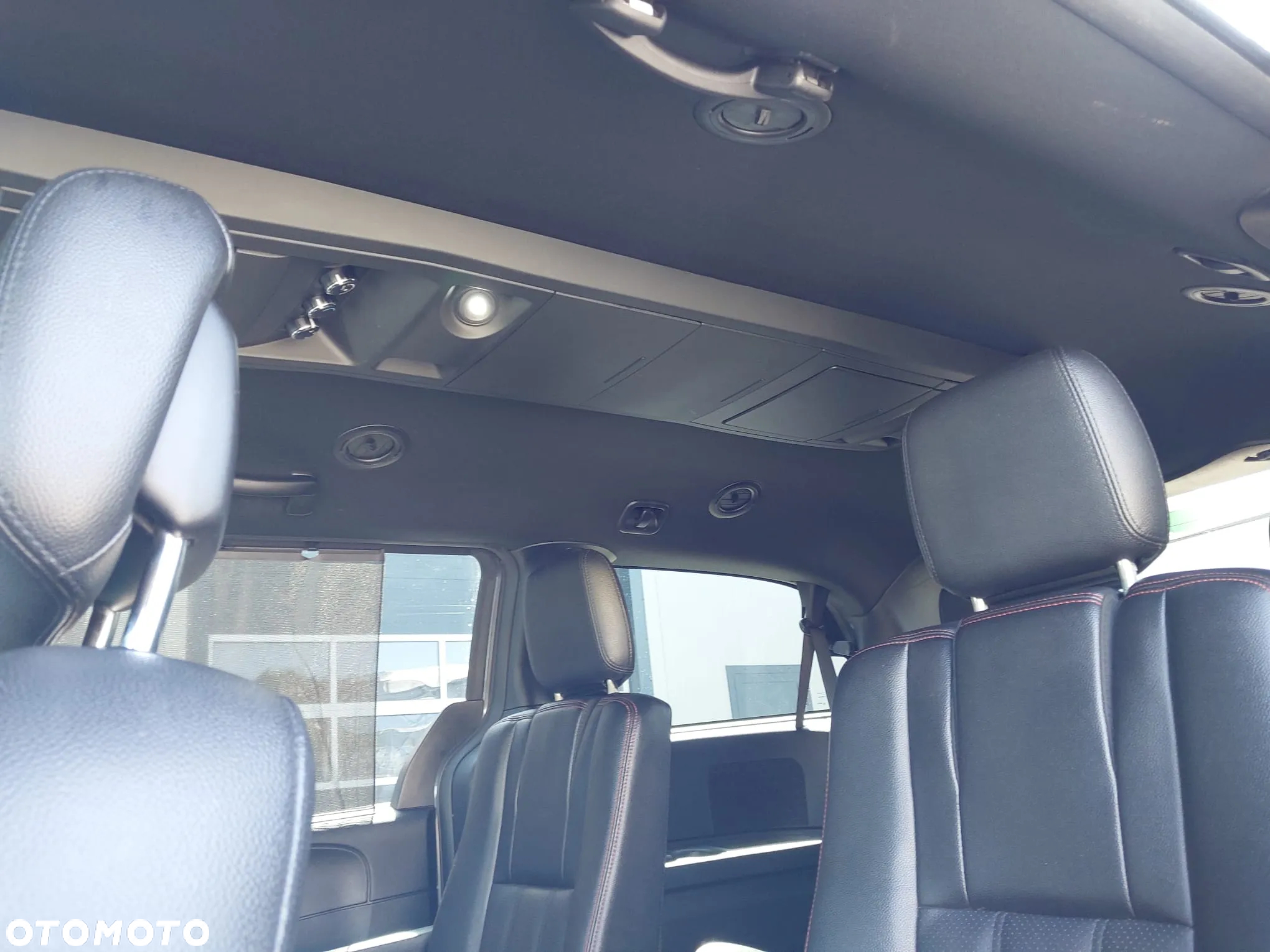 Dodge Grand Caravan - 13