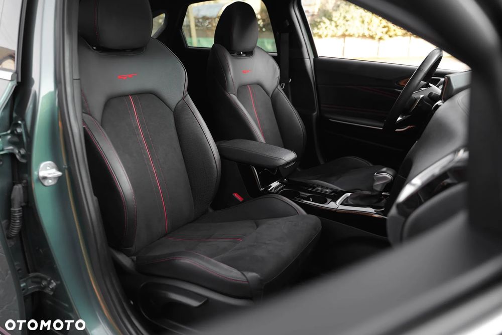 Kia ProCeed 1.6 T-GDI GT DCT - 26