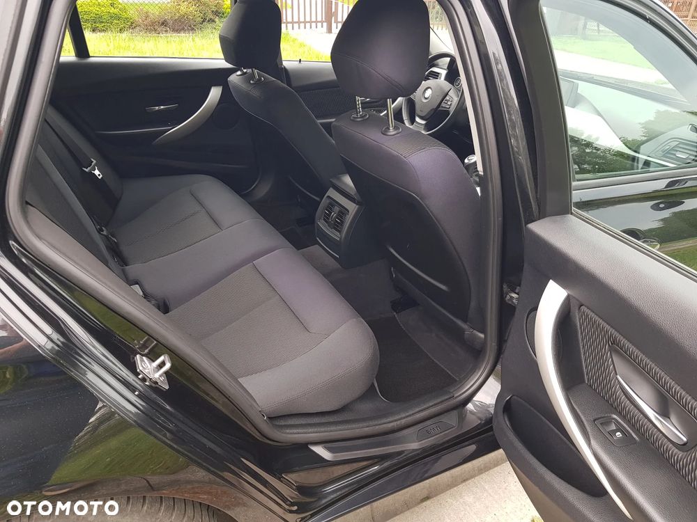 BMW Seria 3 320d DPF - 15