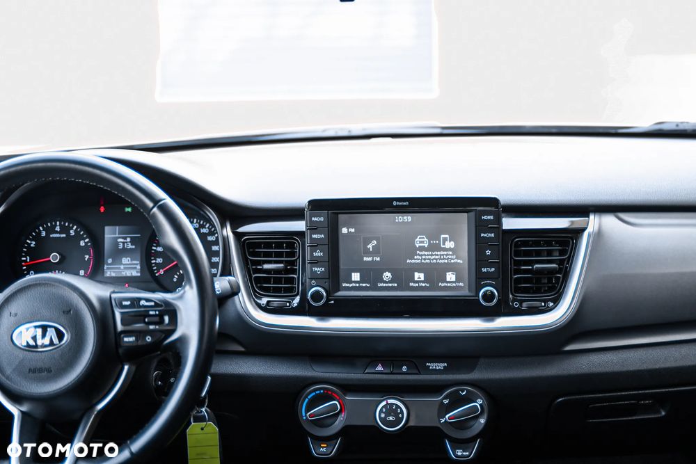 Kia Stonic 1.4 L - 12