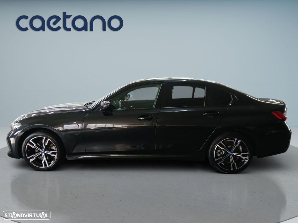 BMW 320 e Pack Desportivo M Auto - 3