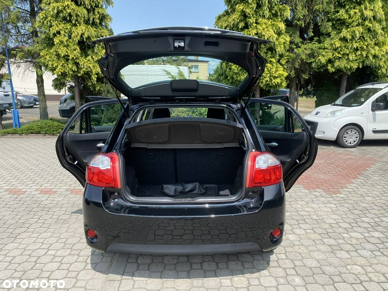 Toyota Auris 2.0 D-4D Prestige - 27