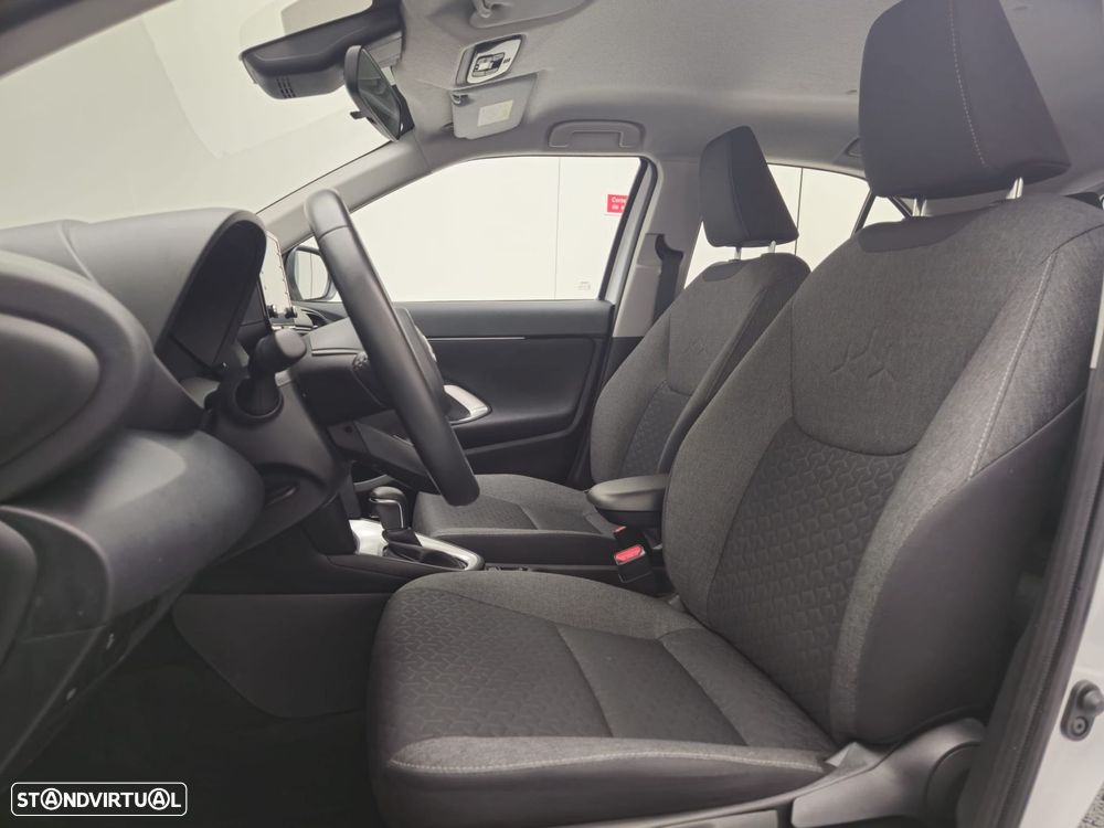 Toyota Yaris Cross 1.5 HDF Comfort Plus - 14