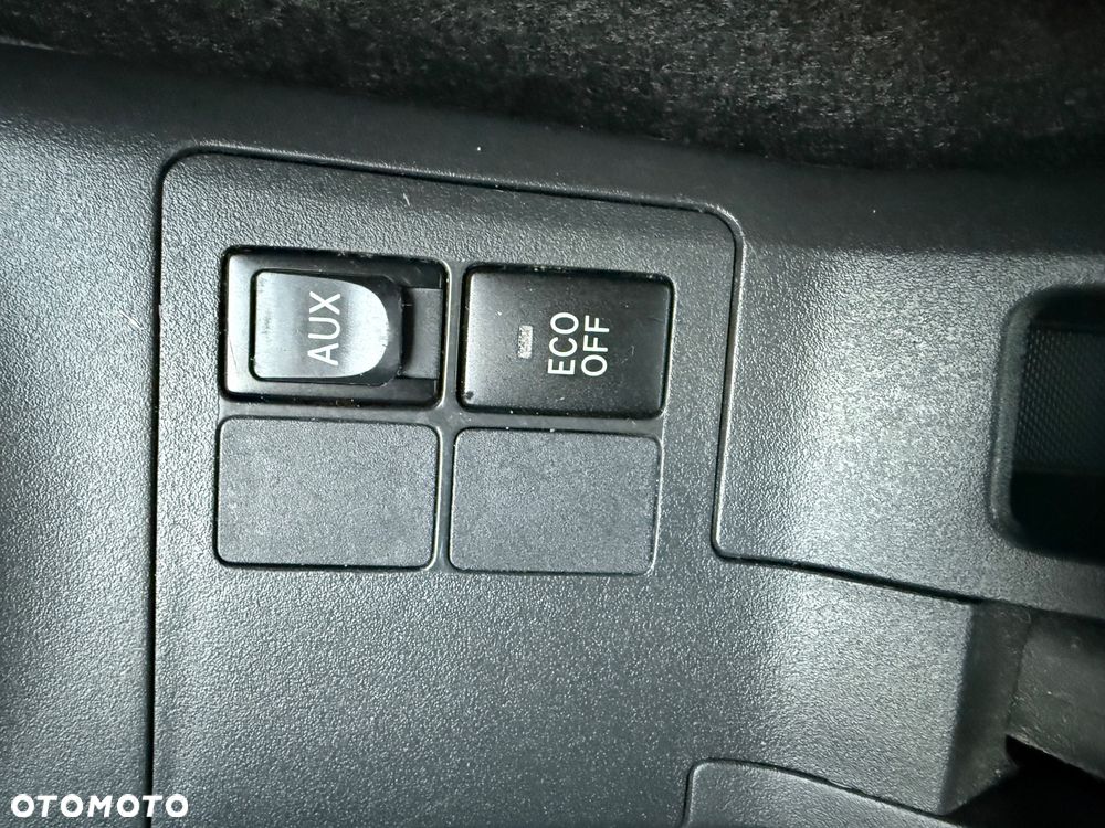 Toyota Yaris 1.33 VVT-i Sol - 16