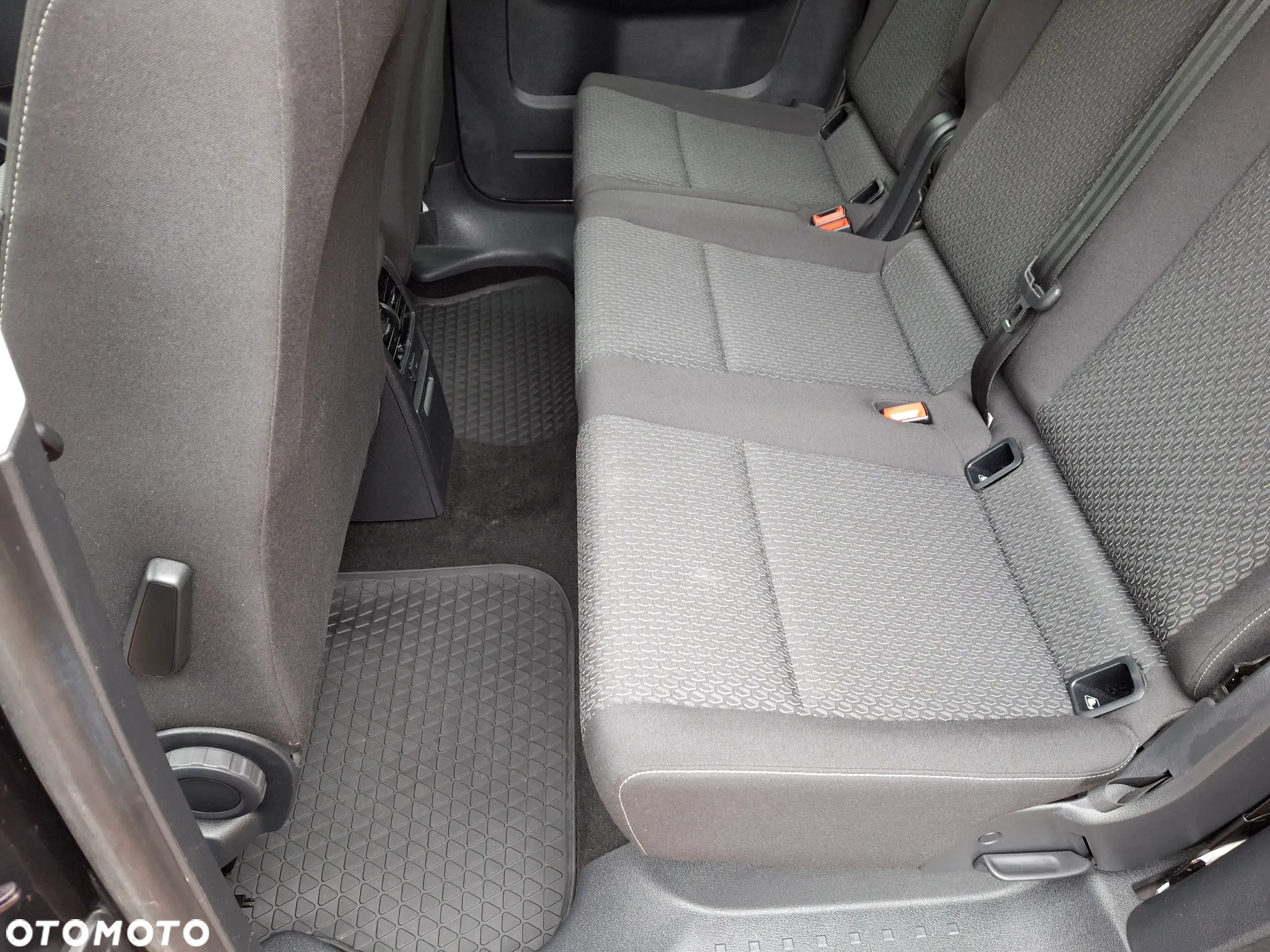 Volkswagen Caddy 2.0 TDI - 12