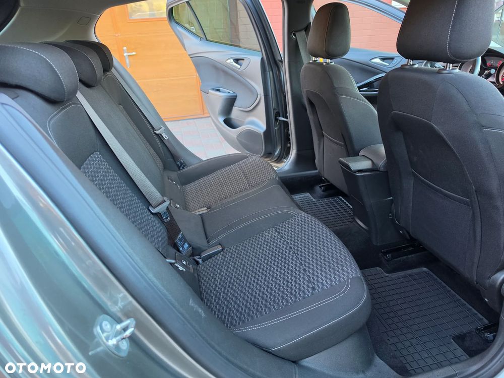 Opel Astra 1.4 T Cosmo EU6 - 23