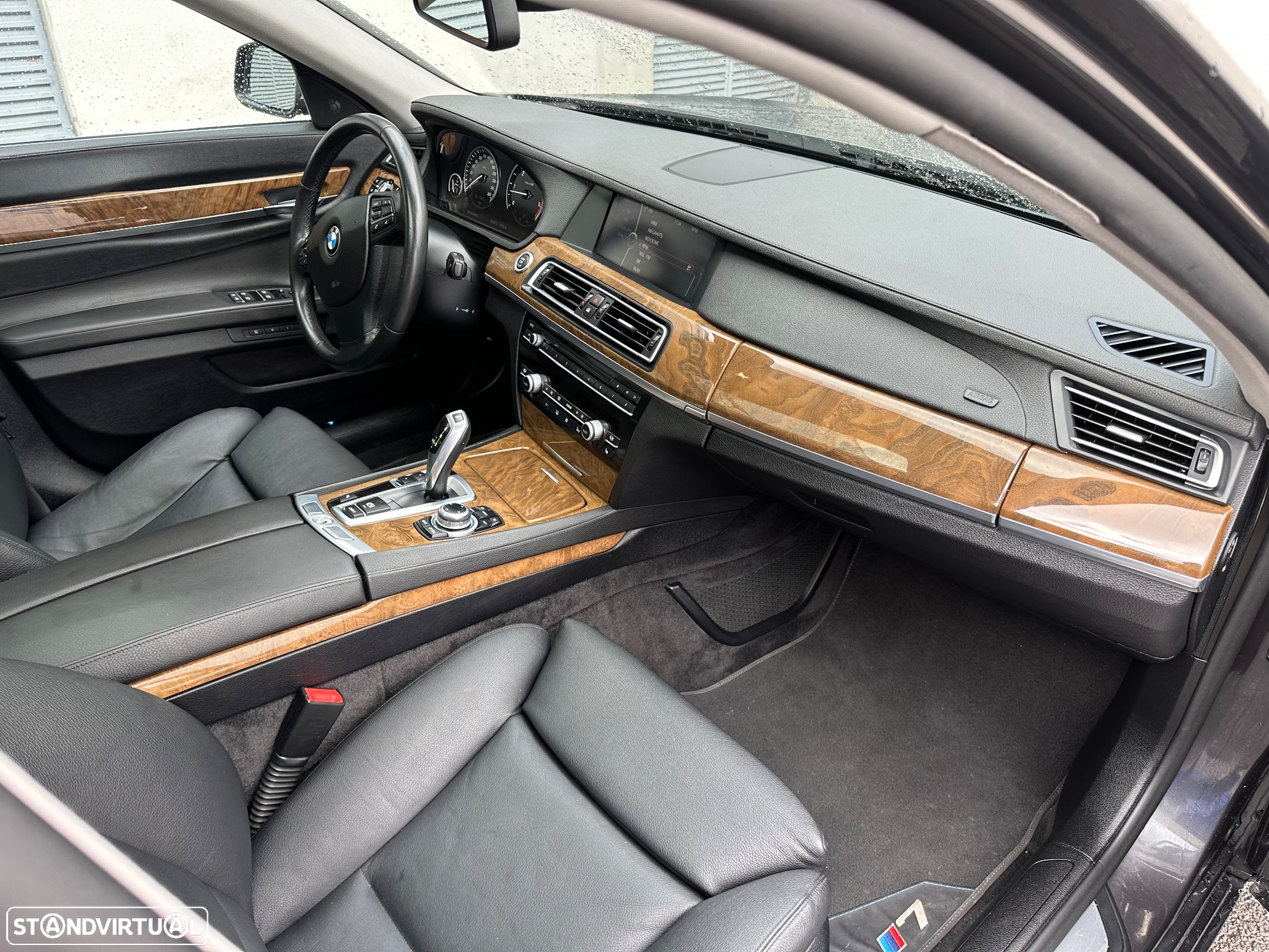 BMW 730 Ld - 24