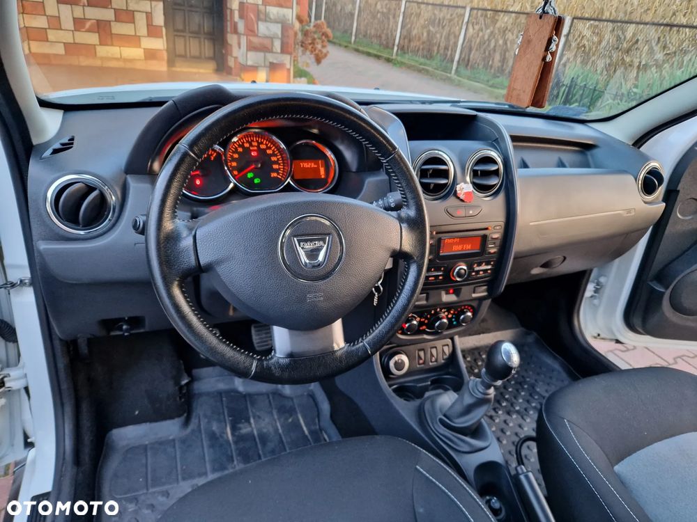 Dacia Duster 1.6 SCe Laureate 4x4 S&S - 14