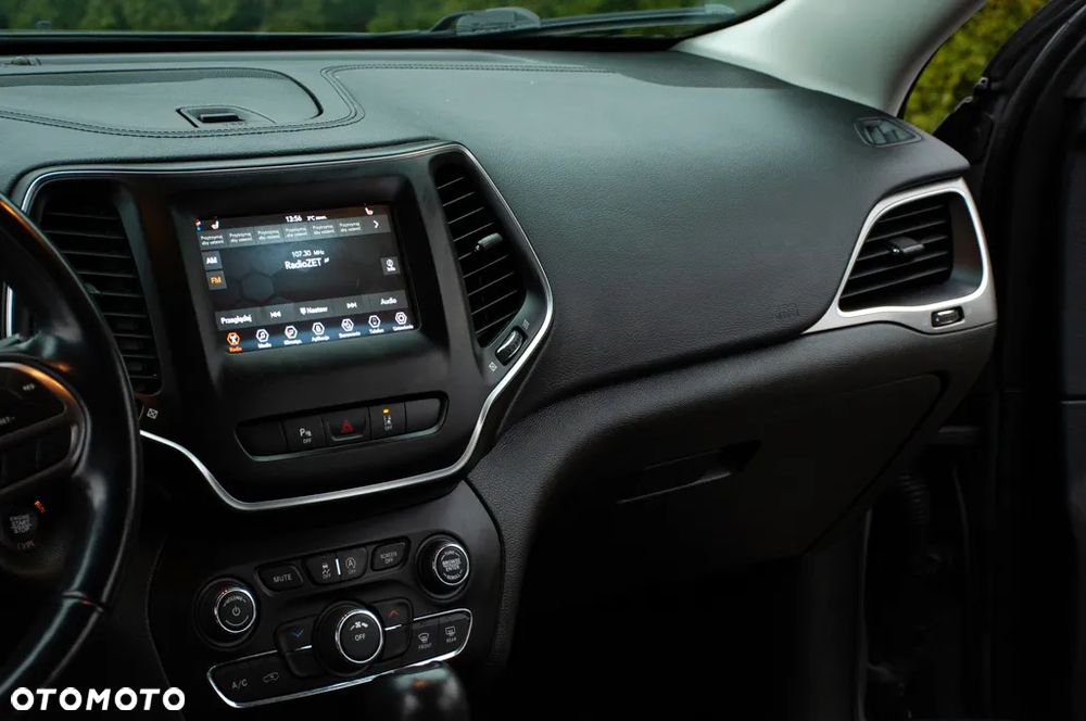 Jeep Cherokee 2.0 GME Active Drive I Limited - 33