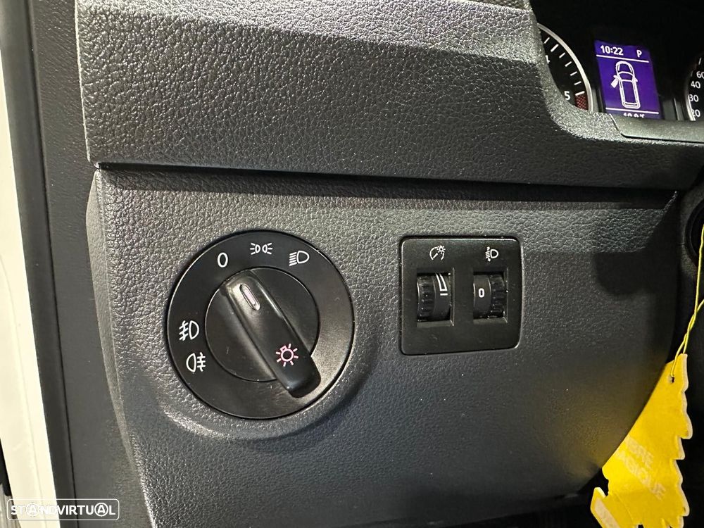 VW Caddy 2.0 TDI (5L) DSG - 33