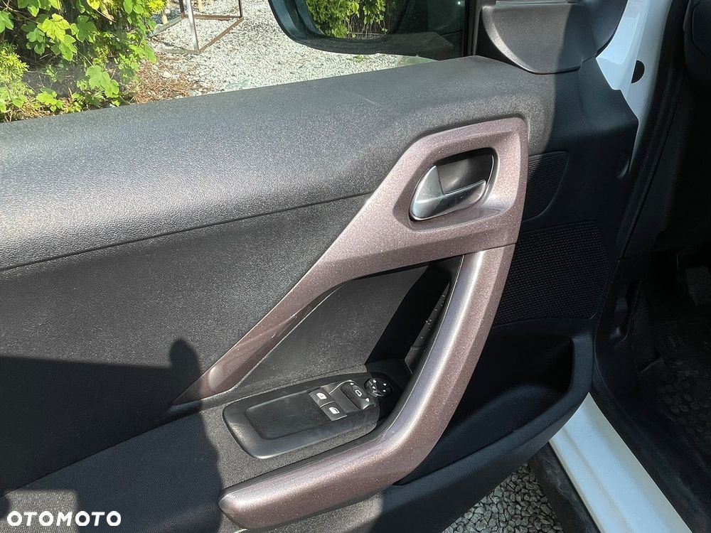 Peugeot 2008 82 VTI Active - 14