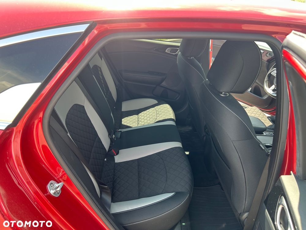 Kia ProCeed - 23