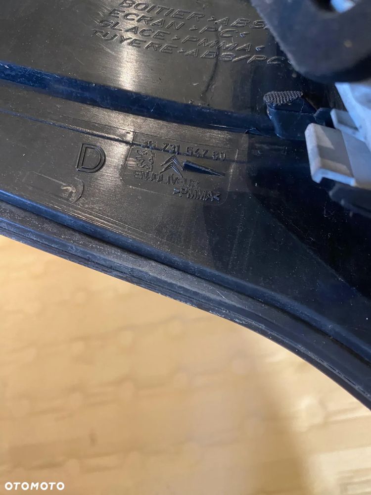 Lampa LED Citroen C4 Picasso 2011 prawa tył OE - 3