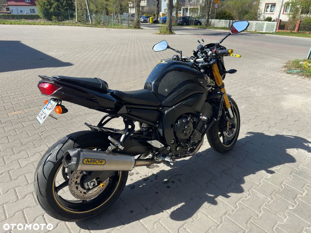 Yamaha FZ8 - 3