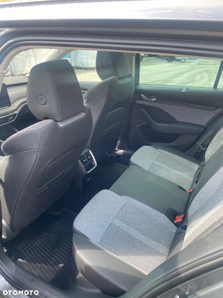 Skoda Octavia 2.0 TDI DSG Tour - 9