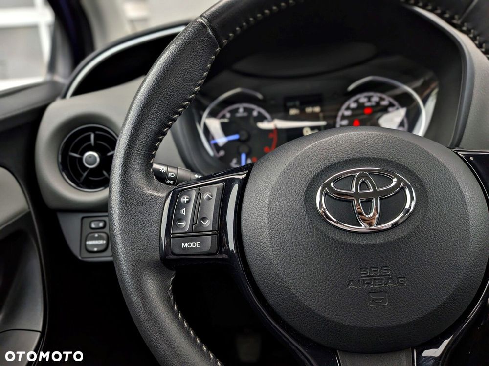 Toyota Yaris 1.0 Premium - 20