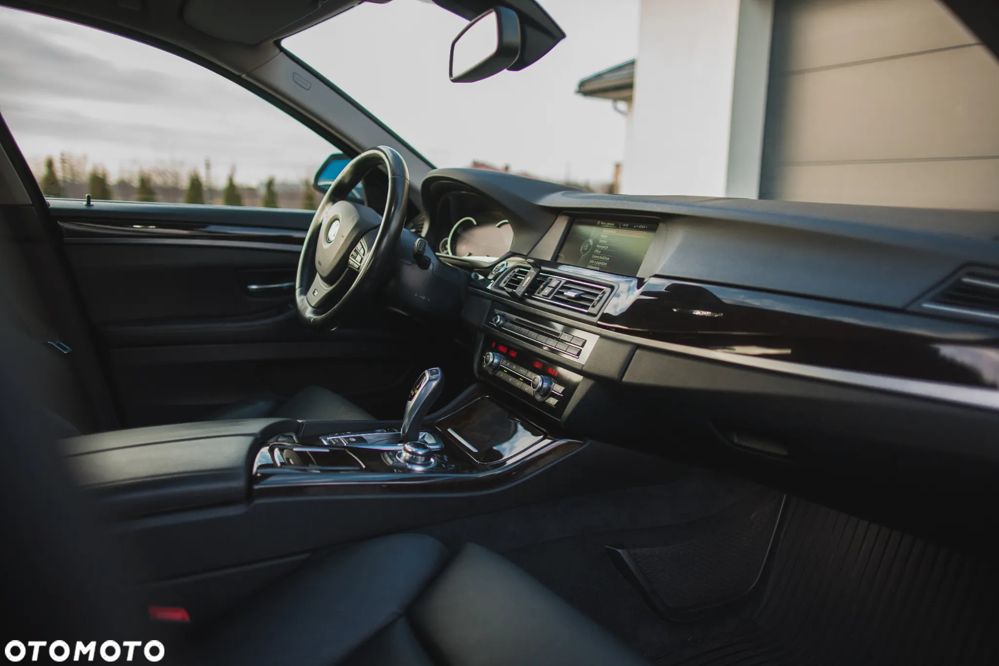 BMW Seria 5 530d xDrive - 9