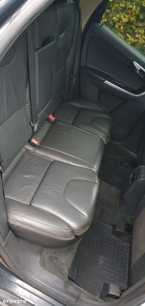 Volvo XC 60 2.4D - 10