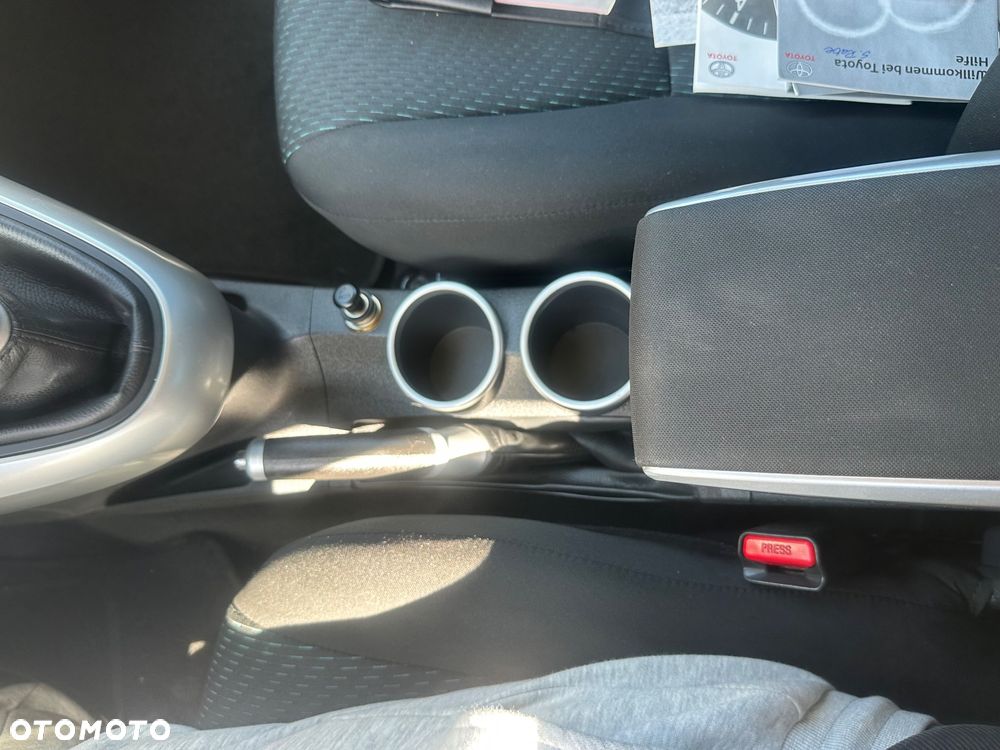 Toyota Verso 1.8 Executive - 12