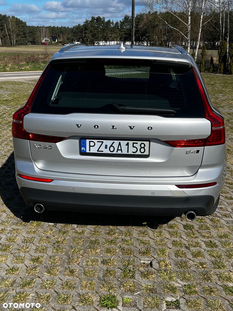 Volvo XC 60 B4 D AWD Geartronic Momentum Pro - 8