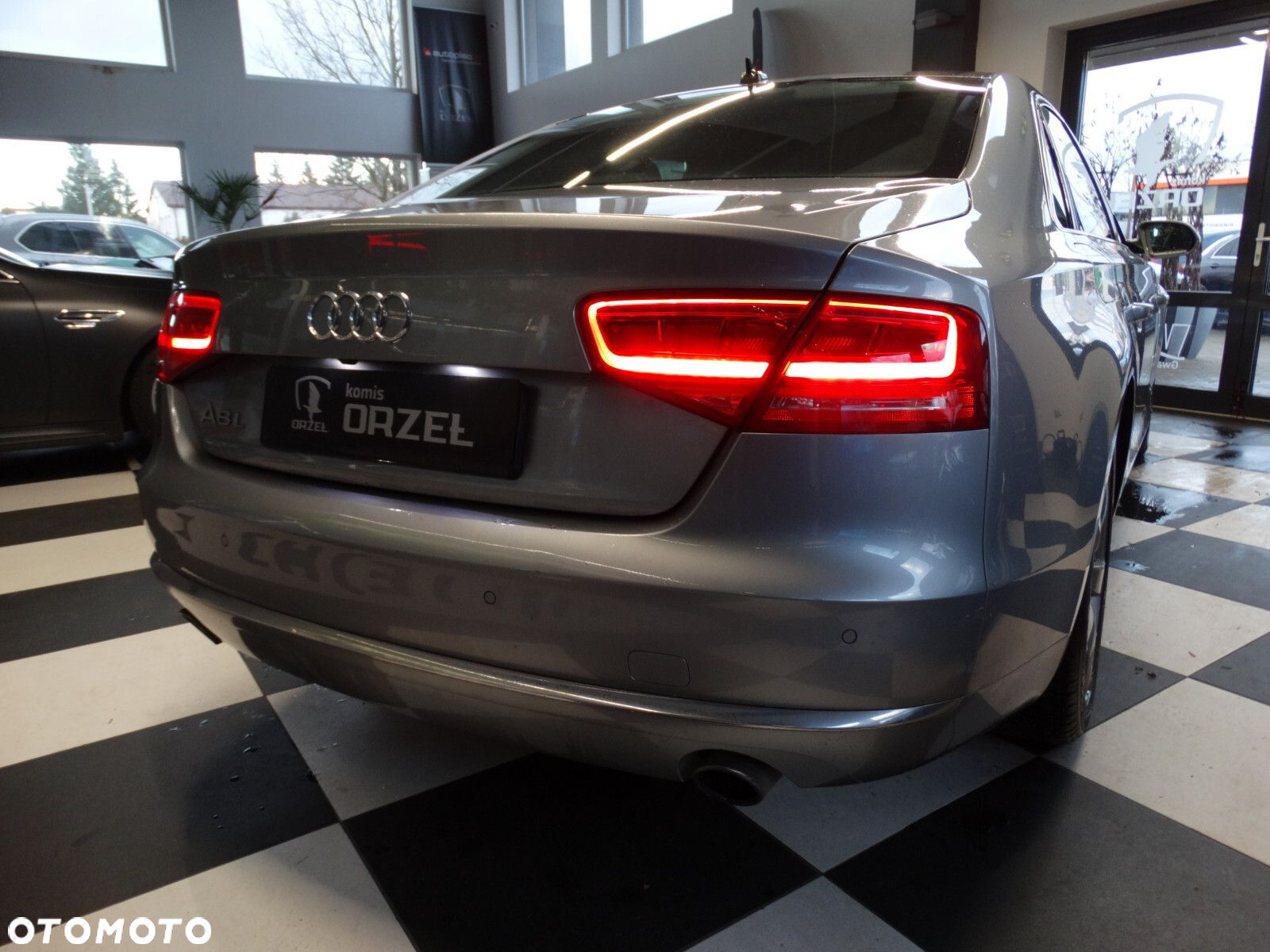 Audi A8 - 7