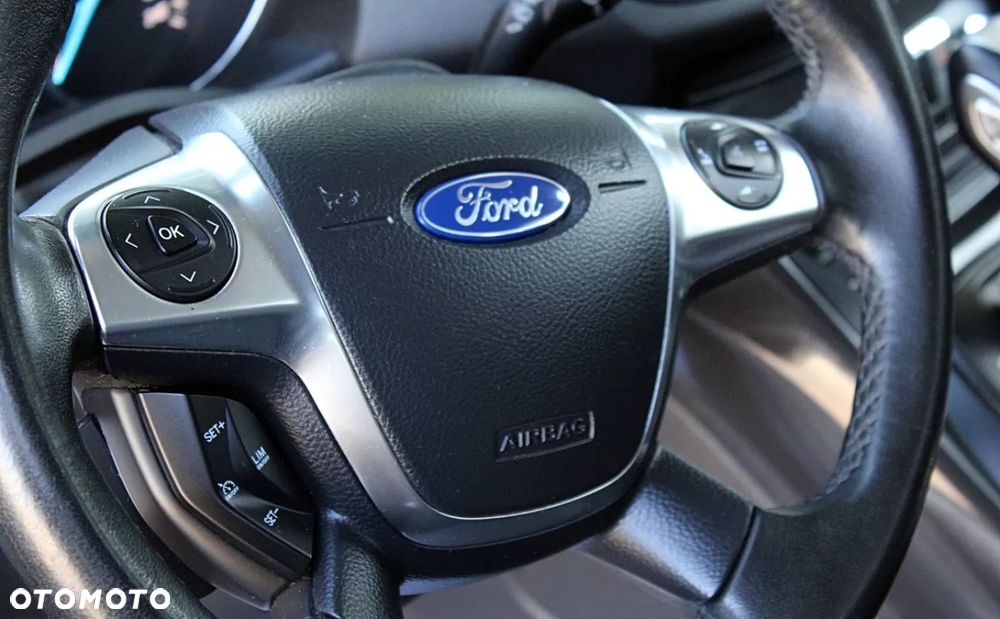 Ford Kuga - 19
