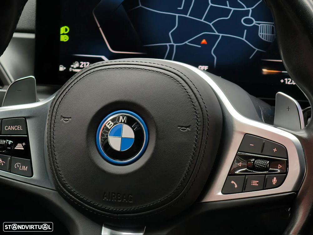 BMW 320 e Pack Desportivo M Auto - 38