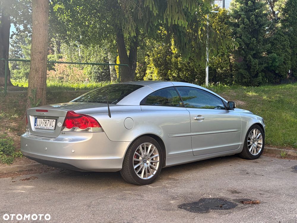 Volvo C70 2.4i Momentum - 3
